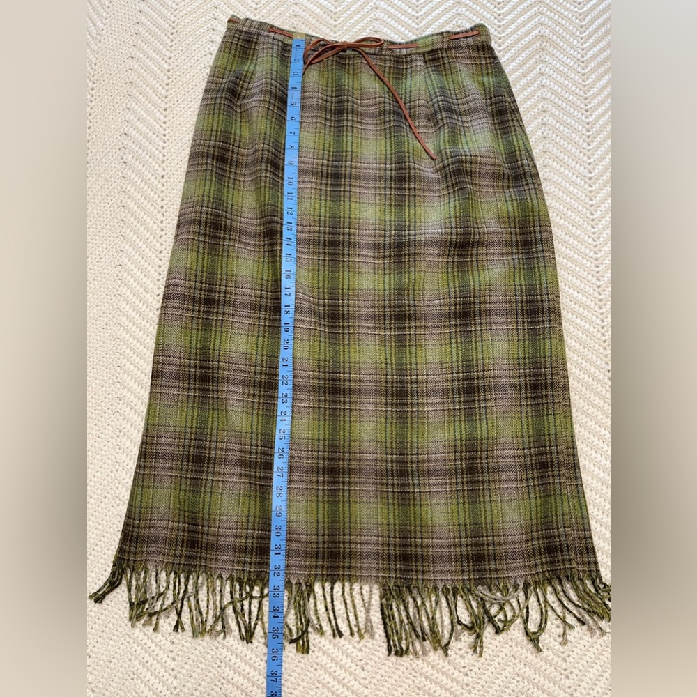 Avenue green tweed mid calf skirt with fringe